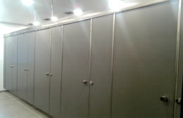 Top hung Washroom partition